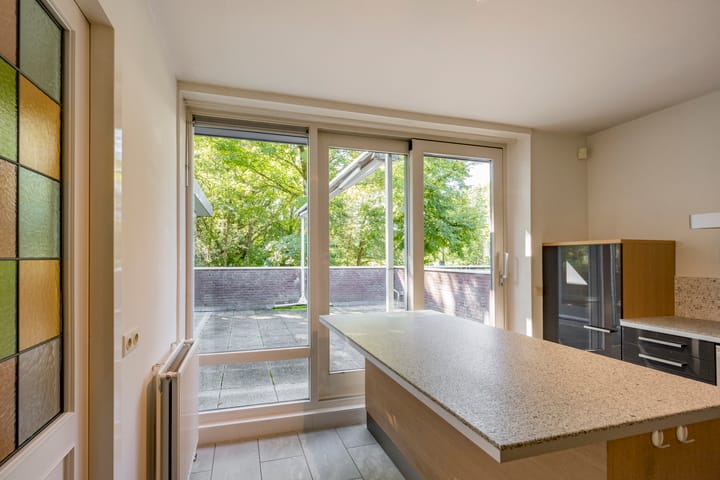 Photo 25 of Van Limburg Stirumlaan 3