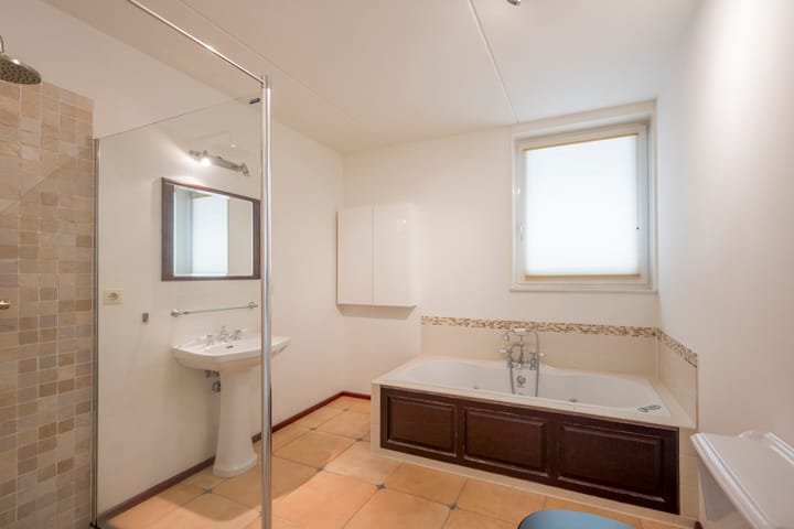 Photo 33 of Van Limburg Stirumlaan 3