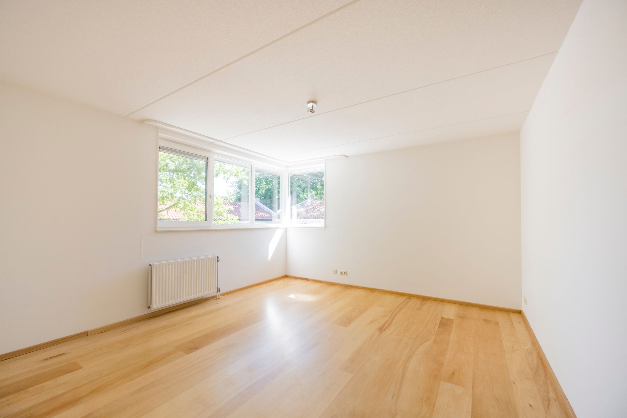 Foto 27 van Van Limburg Stirumlaan 3