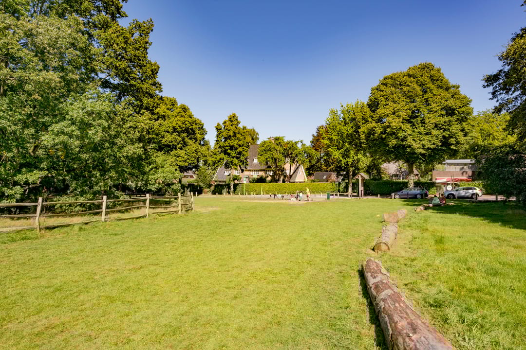 Foto 43 van Van Limburg Stirumlaan 3