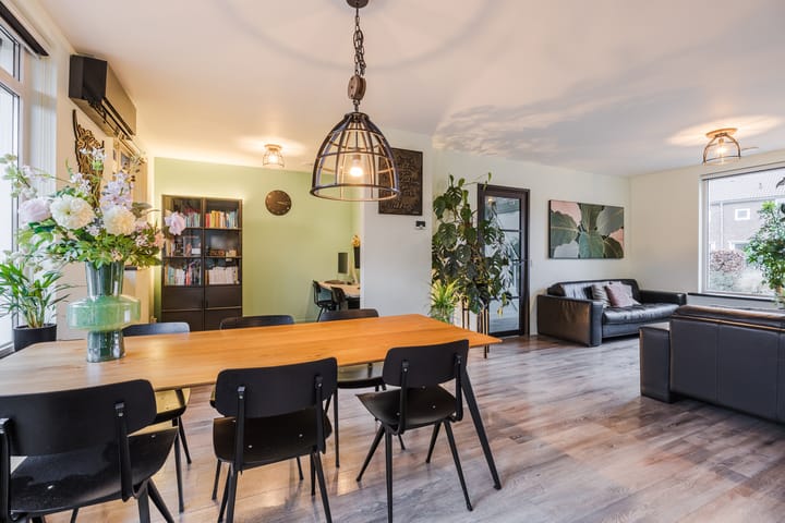 Foto 11 van Julianalaan 80