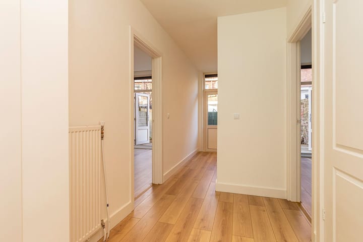 Photo 5 of Reinwardtstraat 13