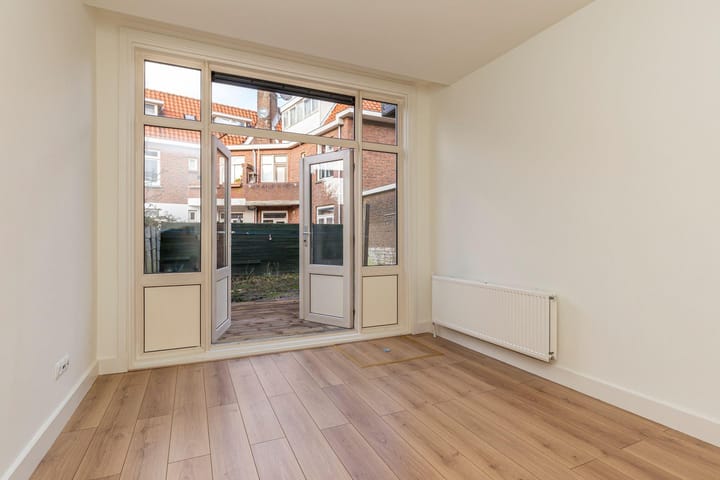 Photo 8 of Reinwardtstraat 13