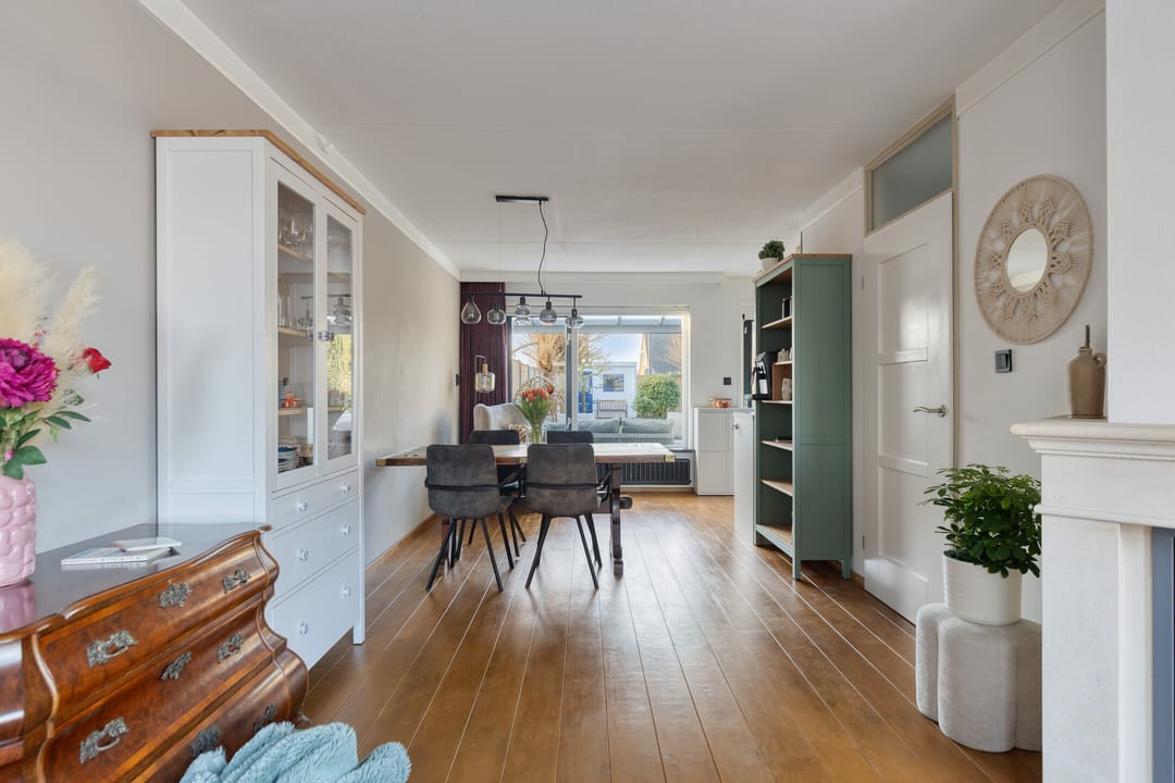 Photo 8 of Haringvlietstraat 19