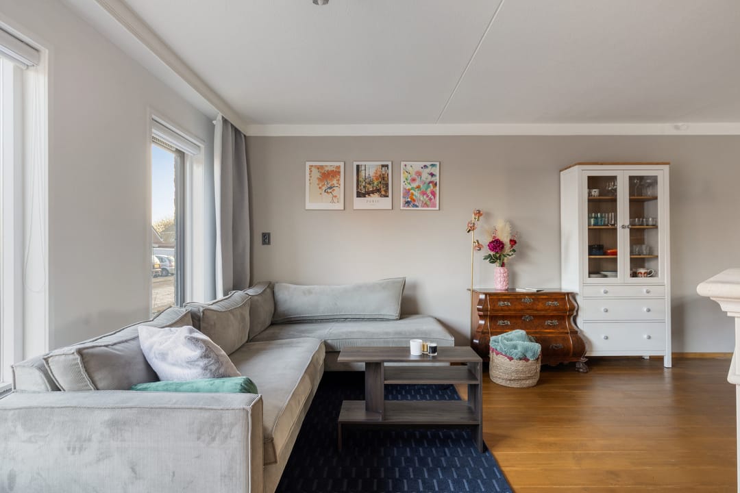 Photo 2 of Haringvlietstraat 19