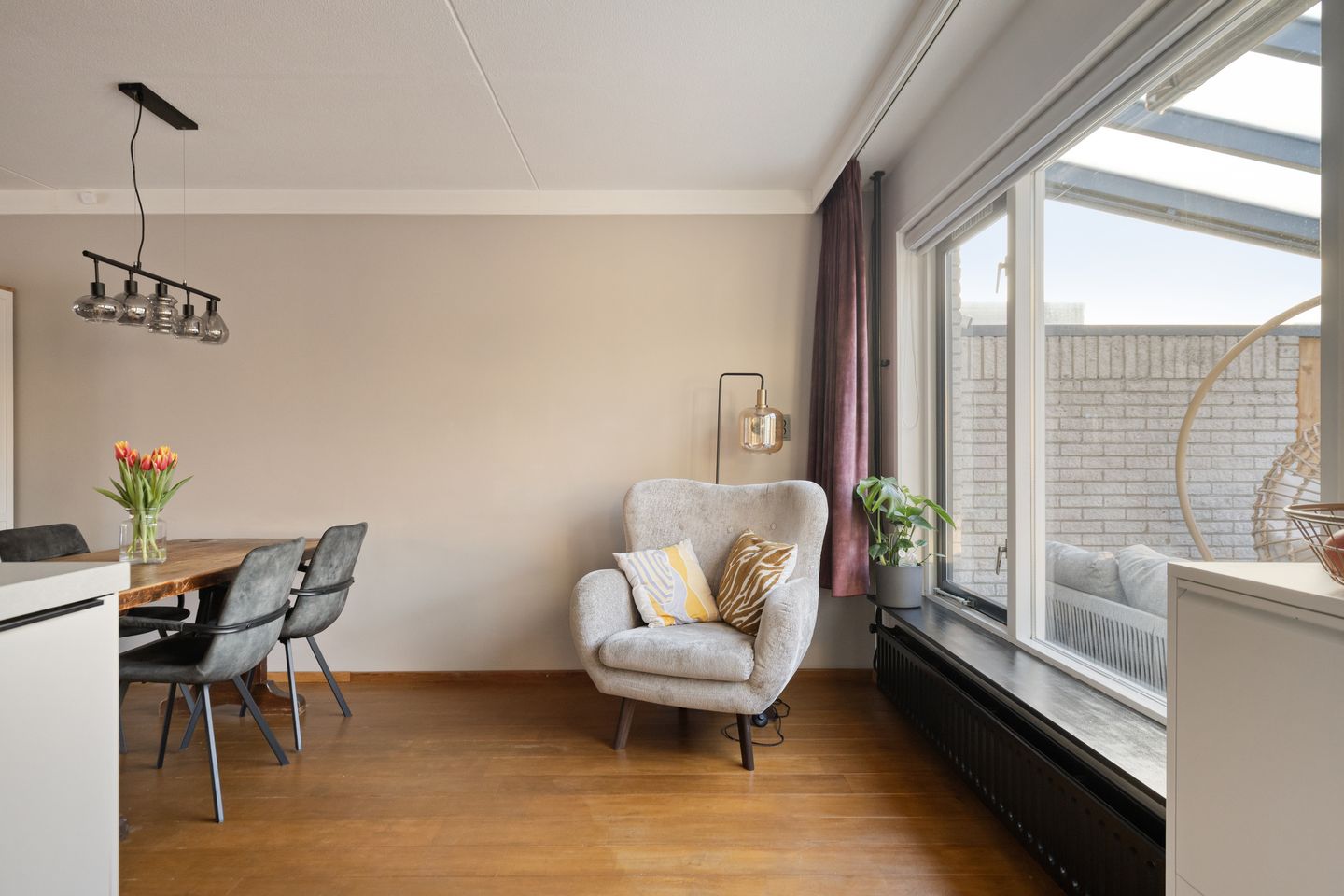 Photo 10 of Haringvlietstraat 19