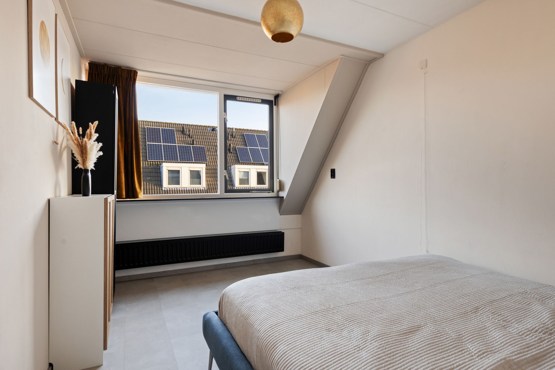 Photo 15 of Haringvlietstraat 19