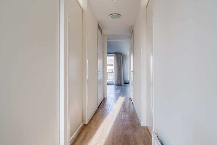 Photo 5 of Nieuwendijk 23-F