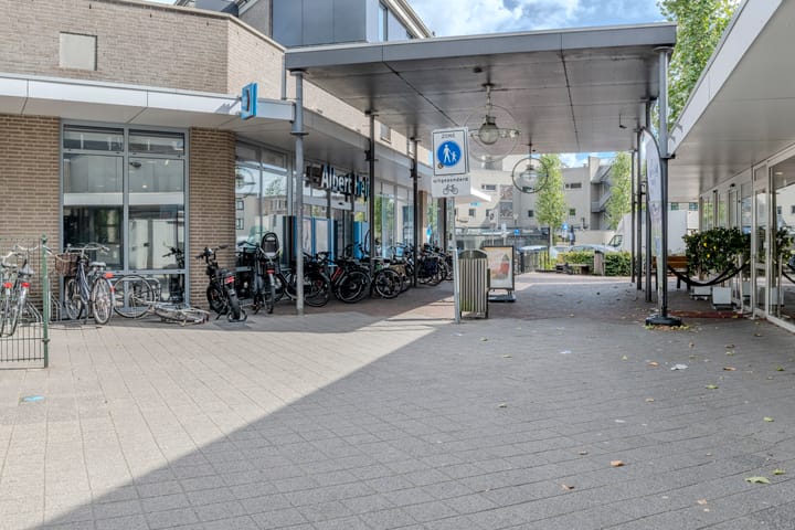 Photo 42 of Nieuwendijk 23-F