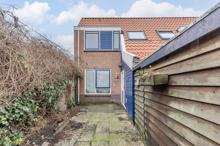 Photo 2 of Zuiderstraat 34-A