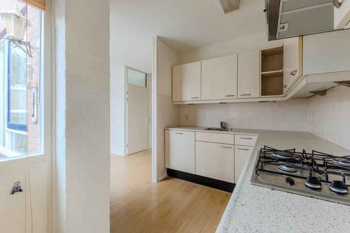 Photo 9 of Zuiderstraat 34-A