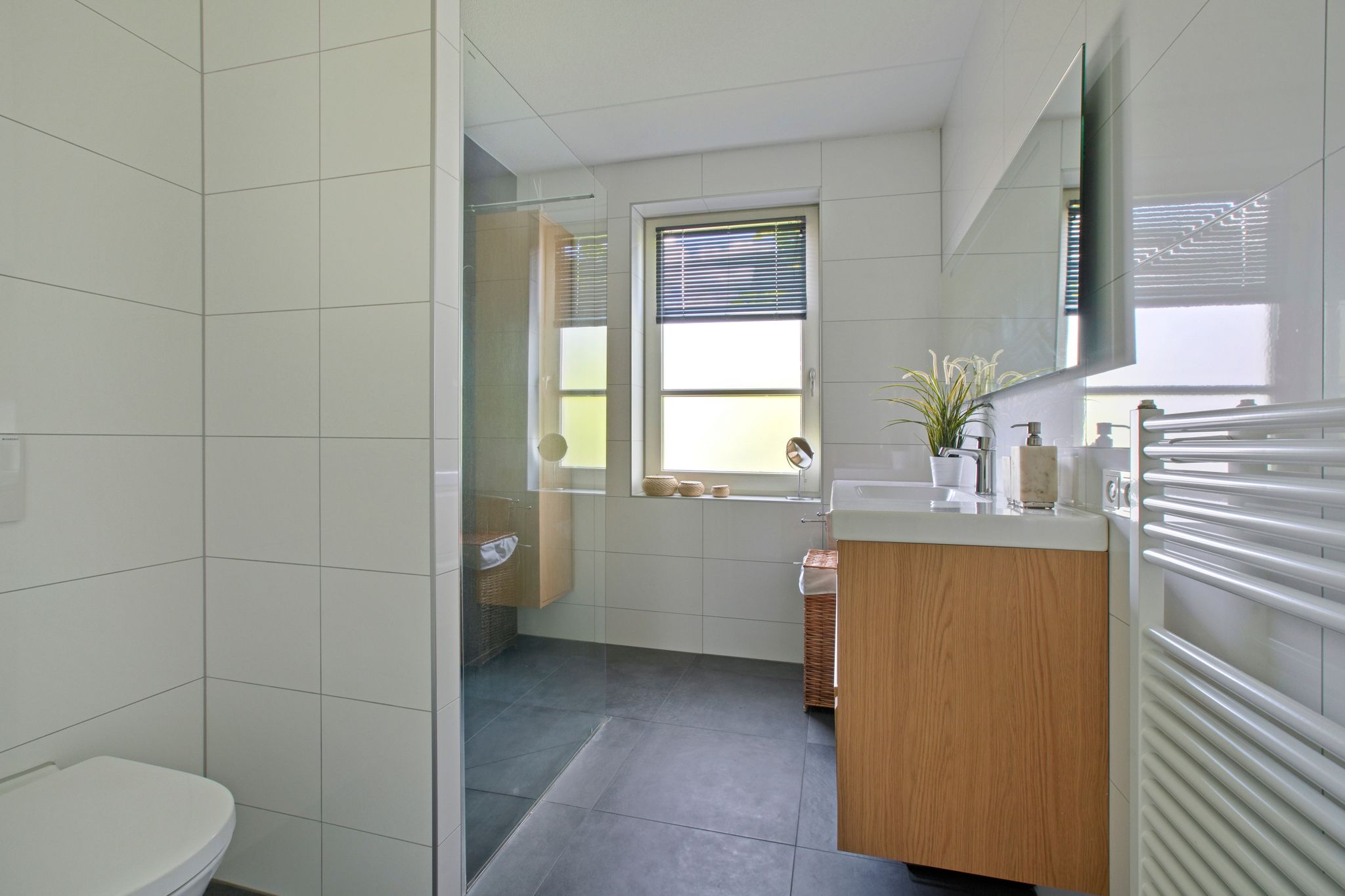 Foto 18 van Harmsen van der Beeklaan 4