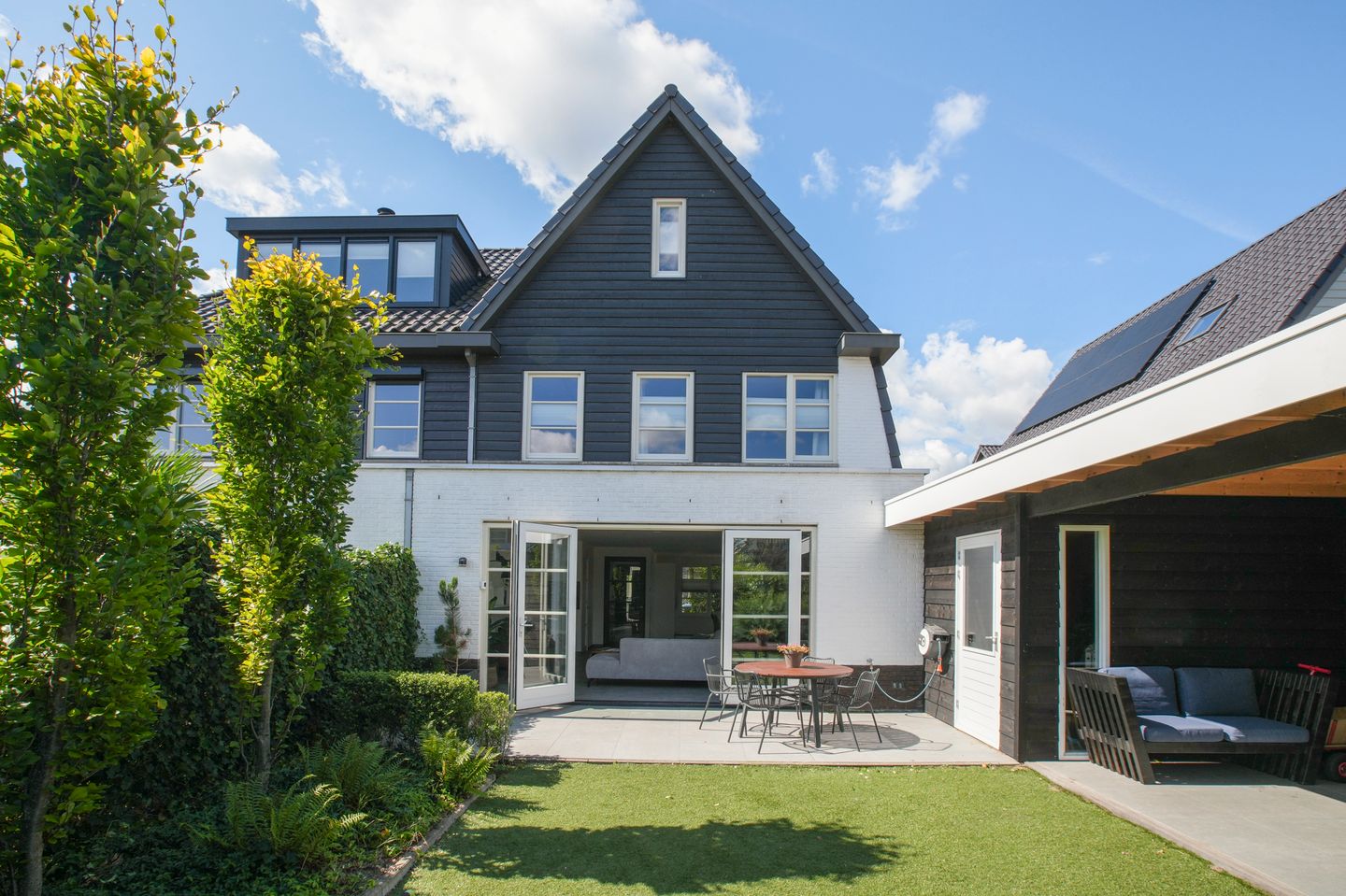 Foto 25 van Harmsen van der Beeklaan 4