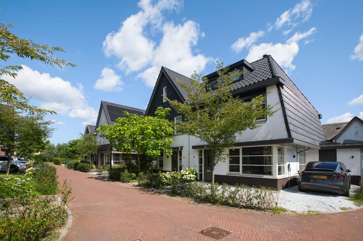 Photo 32 of Harmsen van der Beeklaan 4