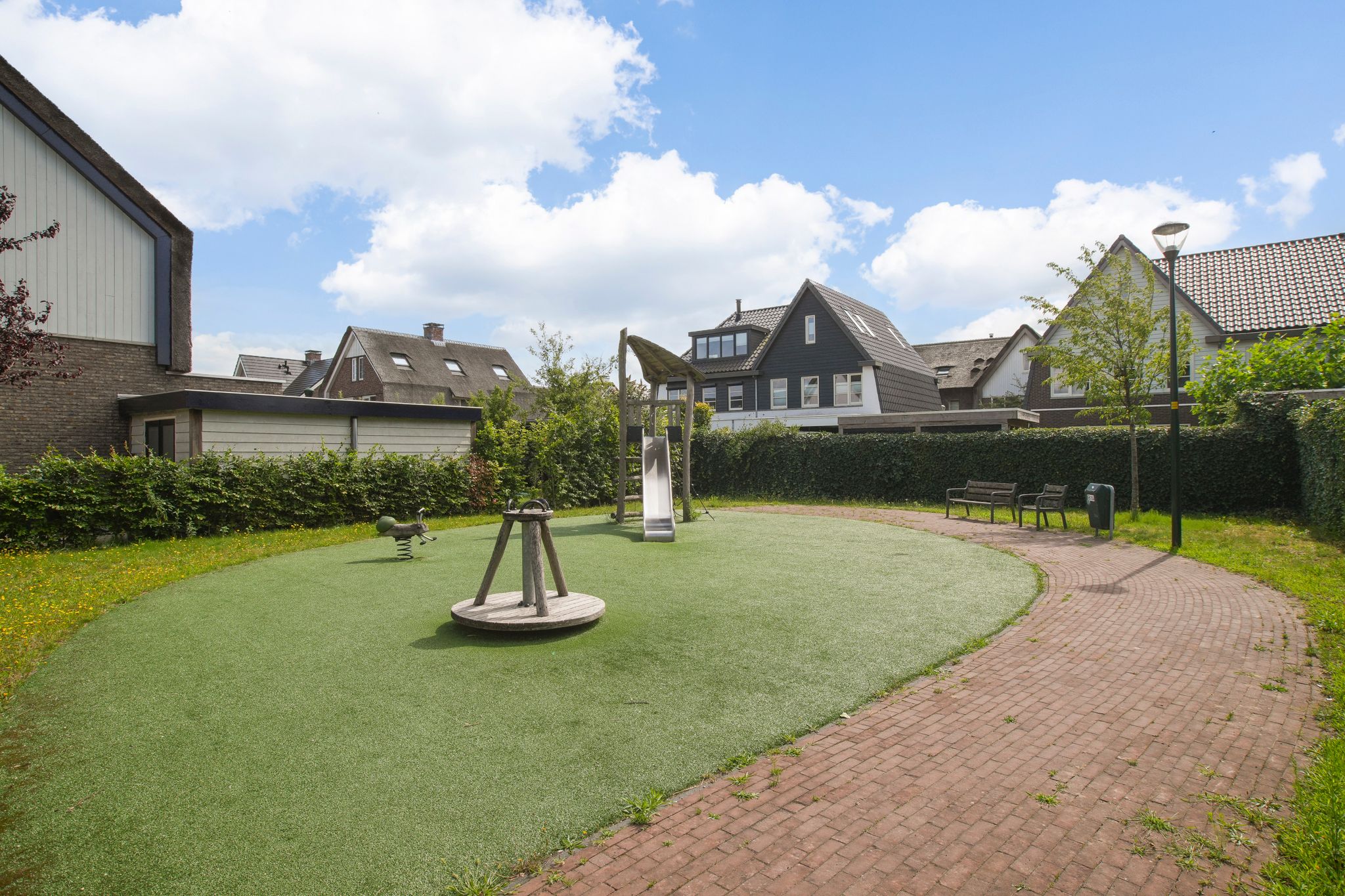 Foto 33 van Harmsen van der Beeklaan 4