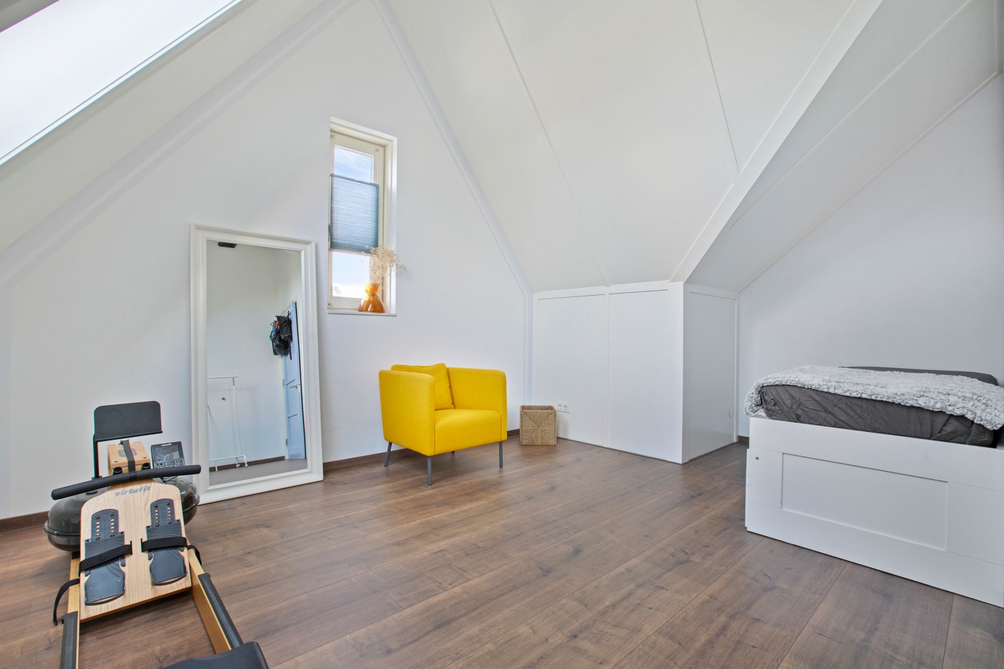 Foto 21 van Harmsen van der Beeklaan 4