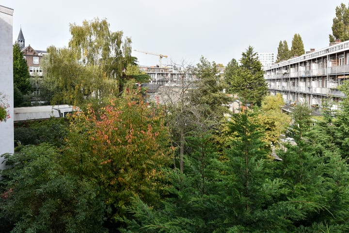 Photo 5 of Admiraal De Ruijterweg 384-2