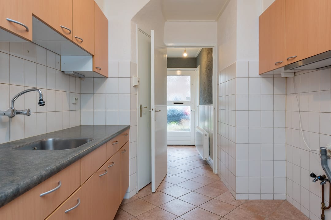 Photo 8 of Herbert van Puttenweg 25