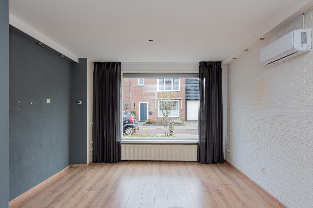 Photo 11 of Herbert van Puttenweg 25