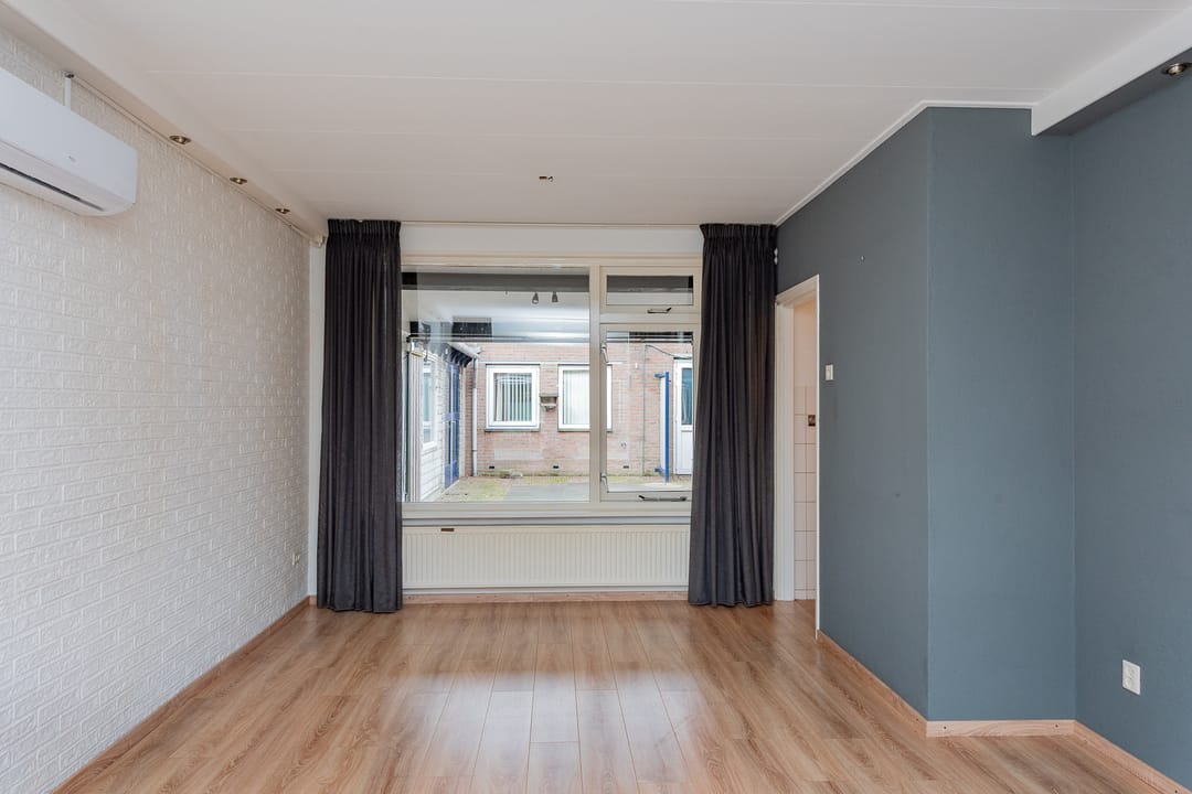 Photo 13 of Herbert van Puttenweg 25