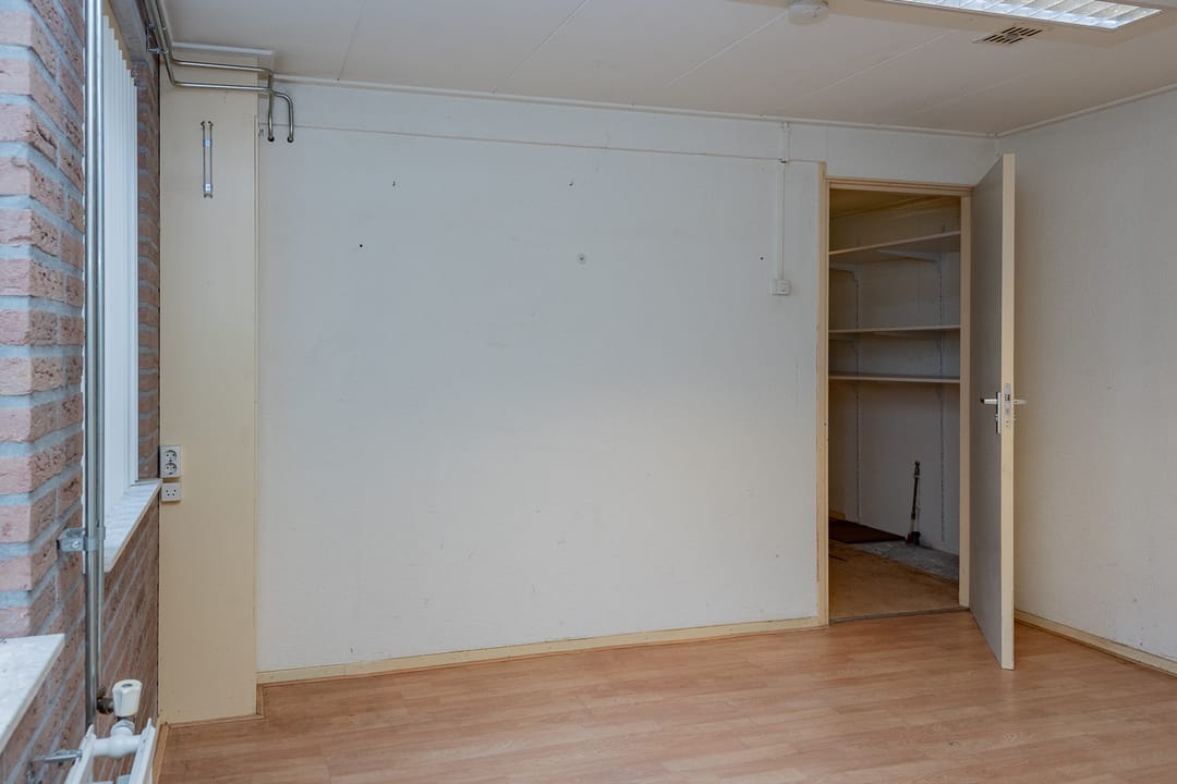 Photo 41 of Herbert van Puttenweg 25