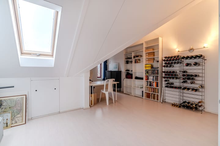 Foto 38 van Renovalaan 17