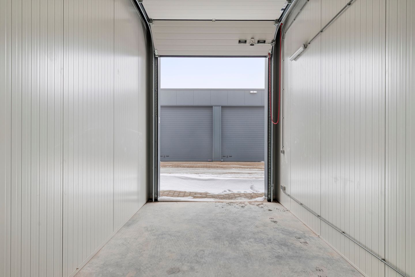 View photo 3 of Beneluxweg 216-C3