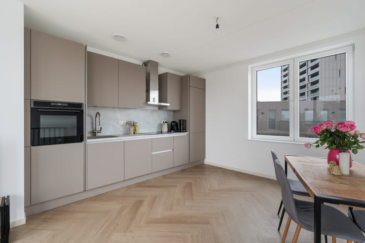 Albertina Sisulupad 212