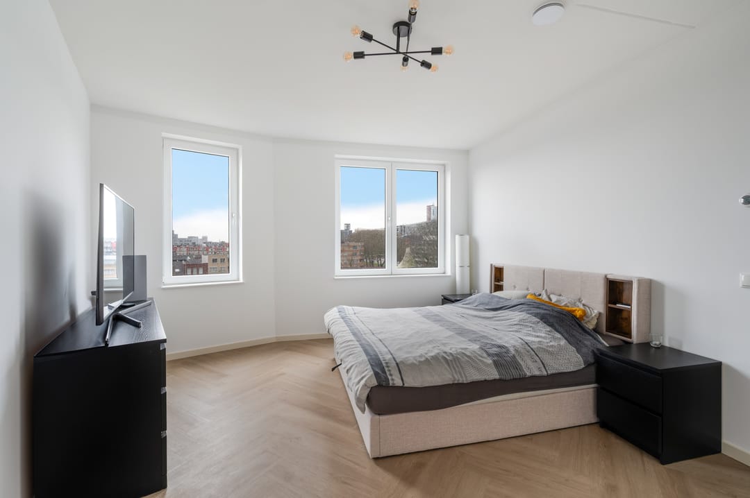 Foto 2 van Albertina Sisulupad 212