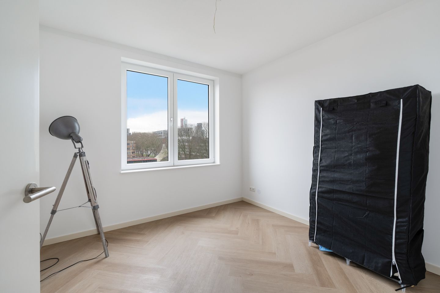 Foto 10 van Albertina Sisulupad 212