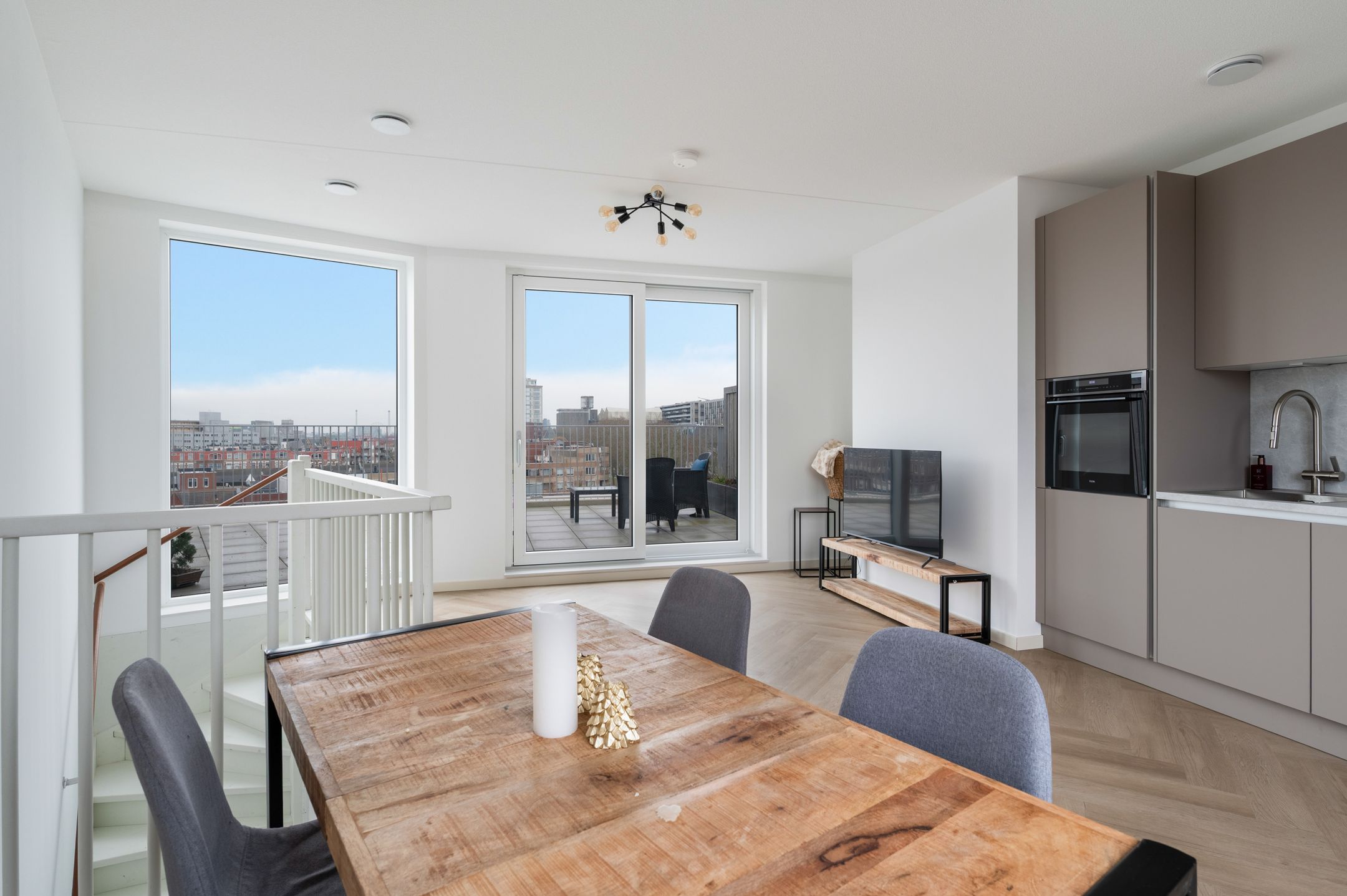 Foto 18 van Albertina Sisulupad 212