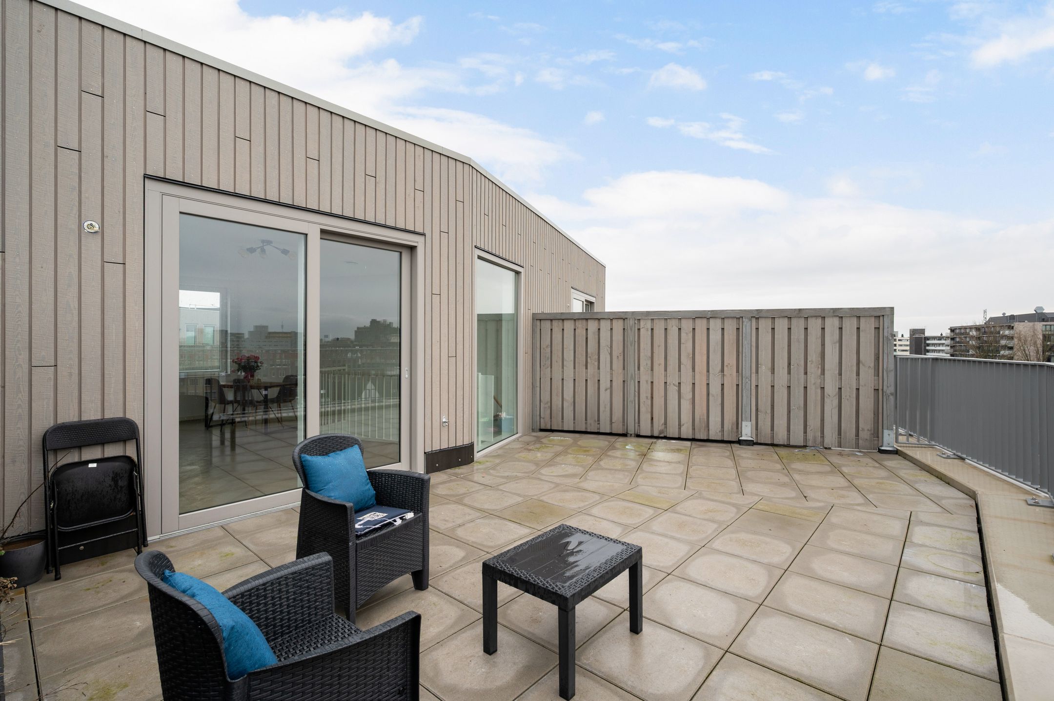 Foto 3 van Albertina Sisulupad 212