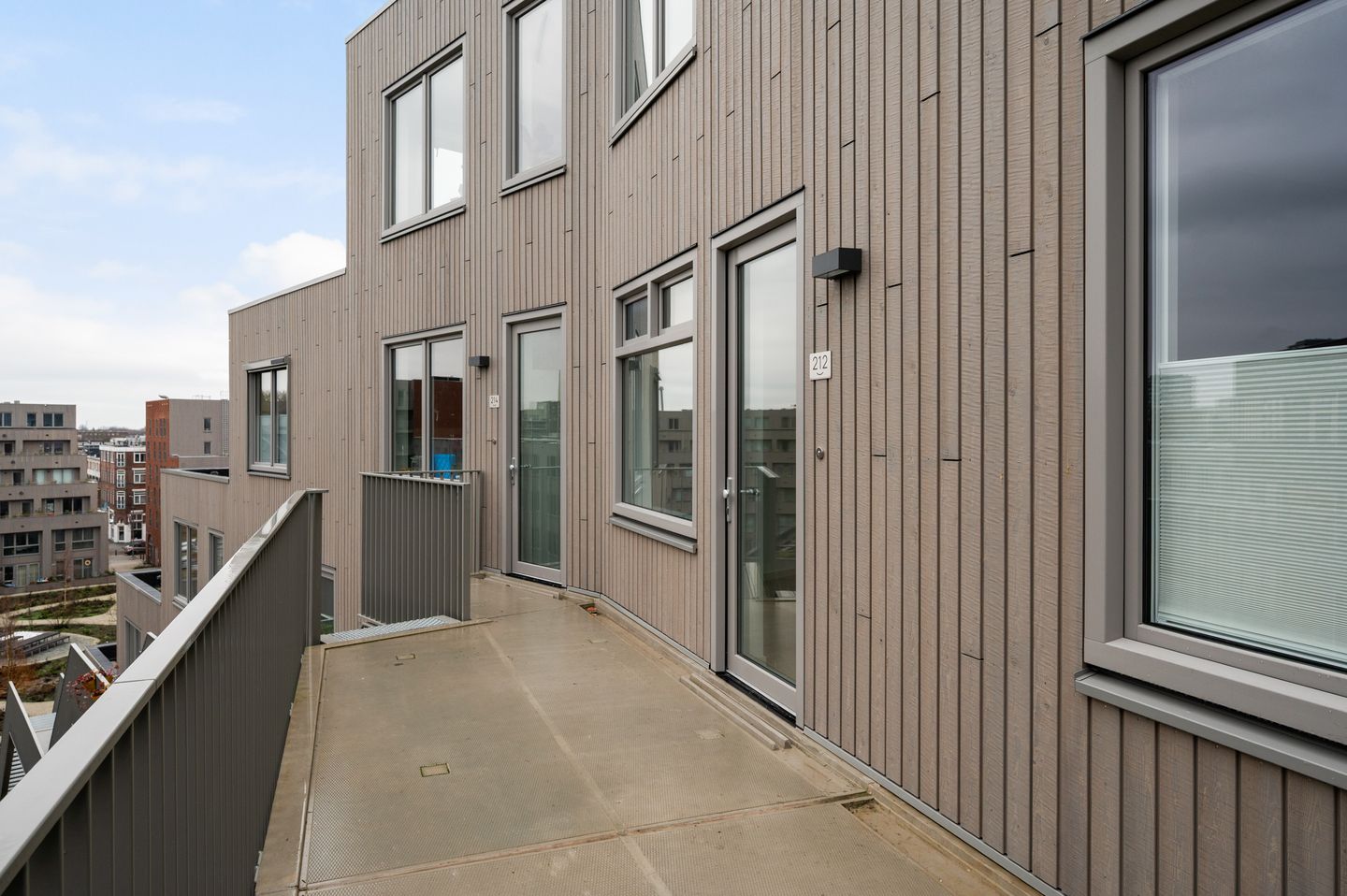 Foto 25 van Albertina Sisulupad 212