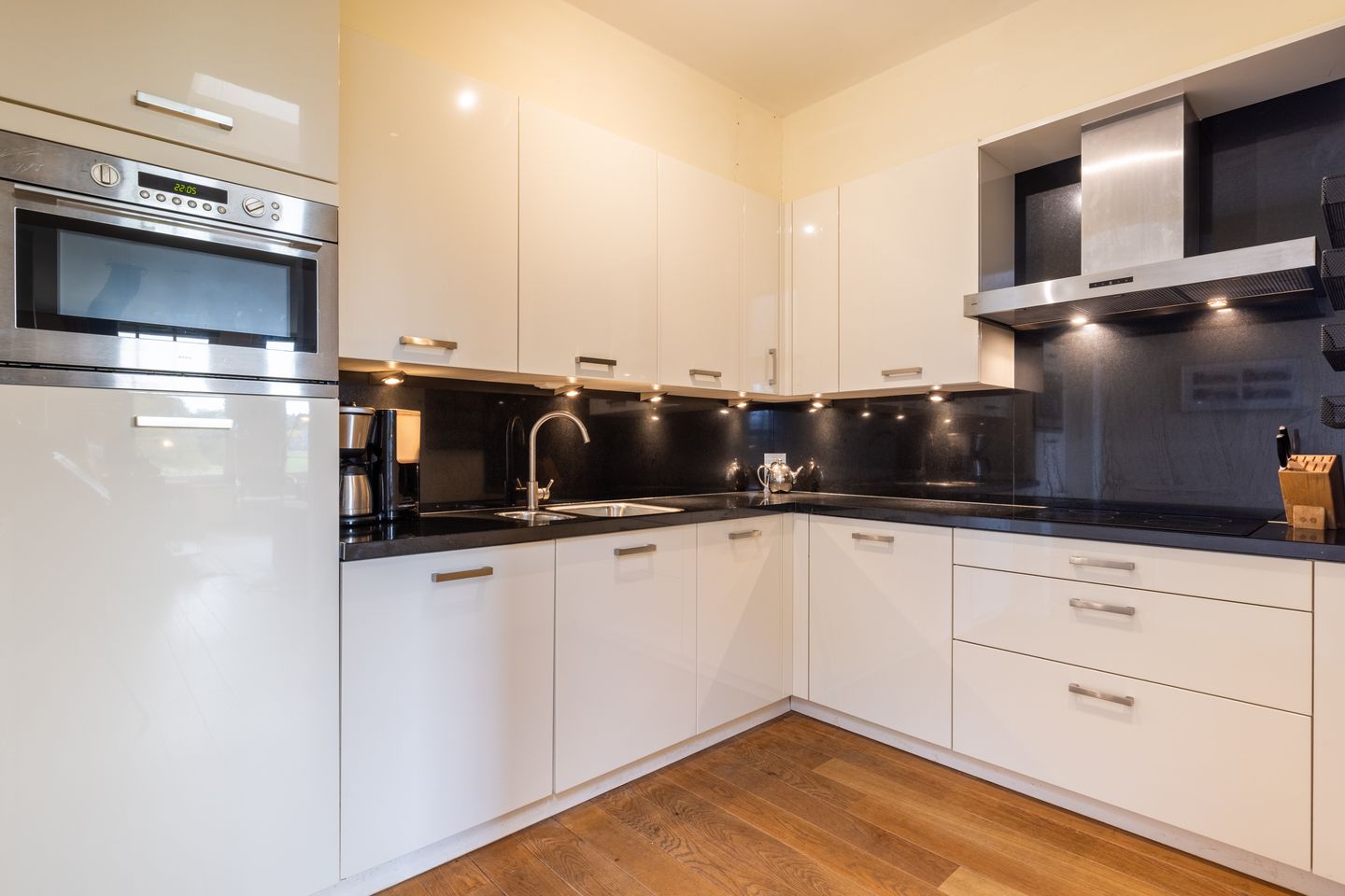 Photo 19 of Sonsbeekweg 36-2