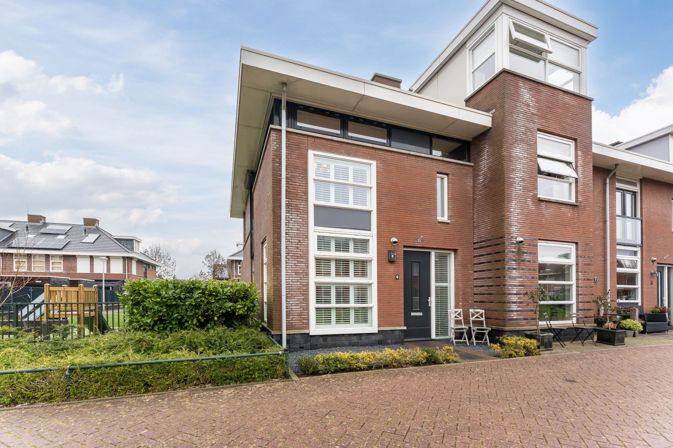 Buying a house in The Netherlands., Slechtvalk 6