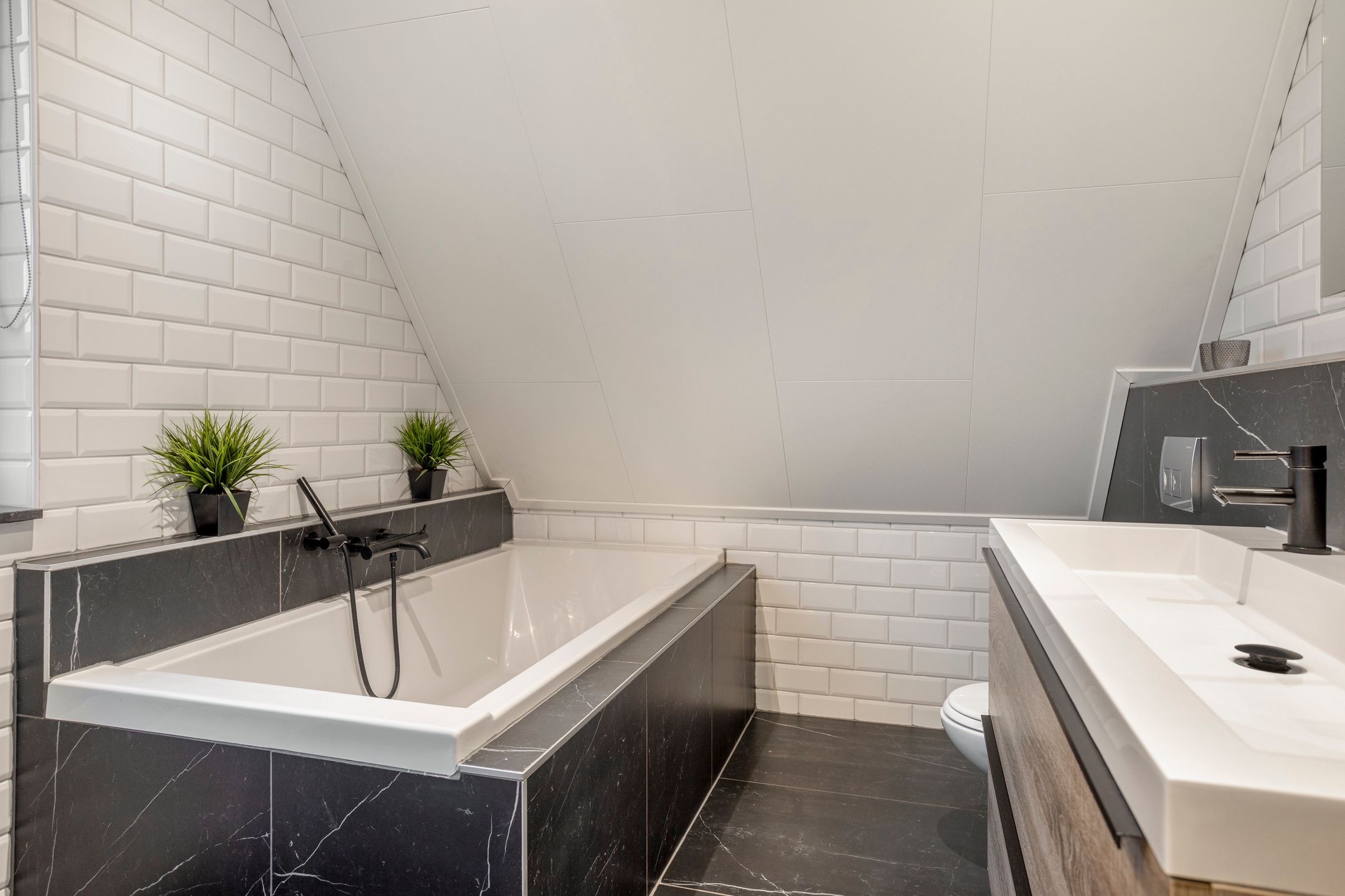 Photo 24 of Kloosterstraat 14-D