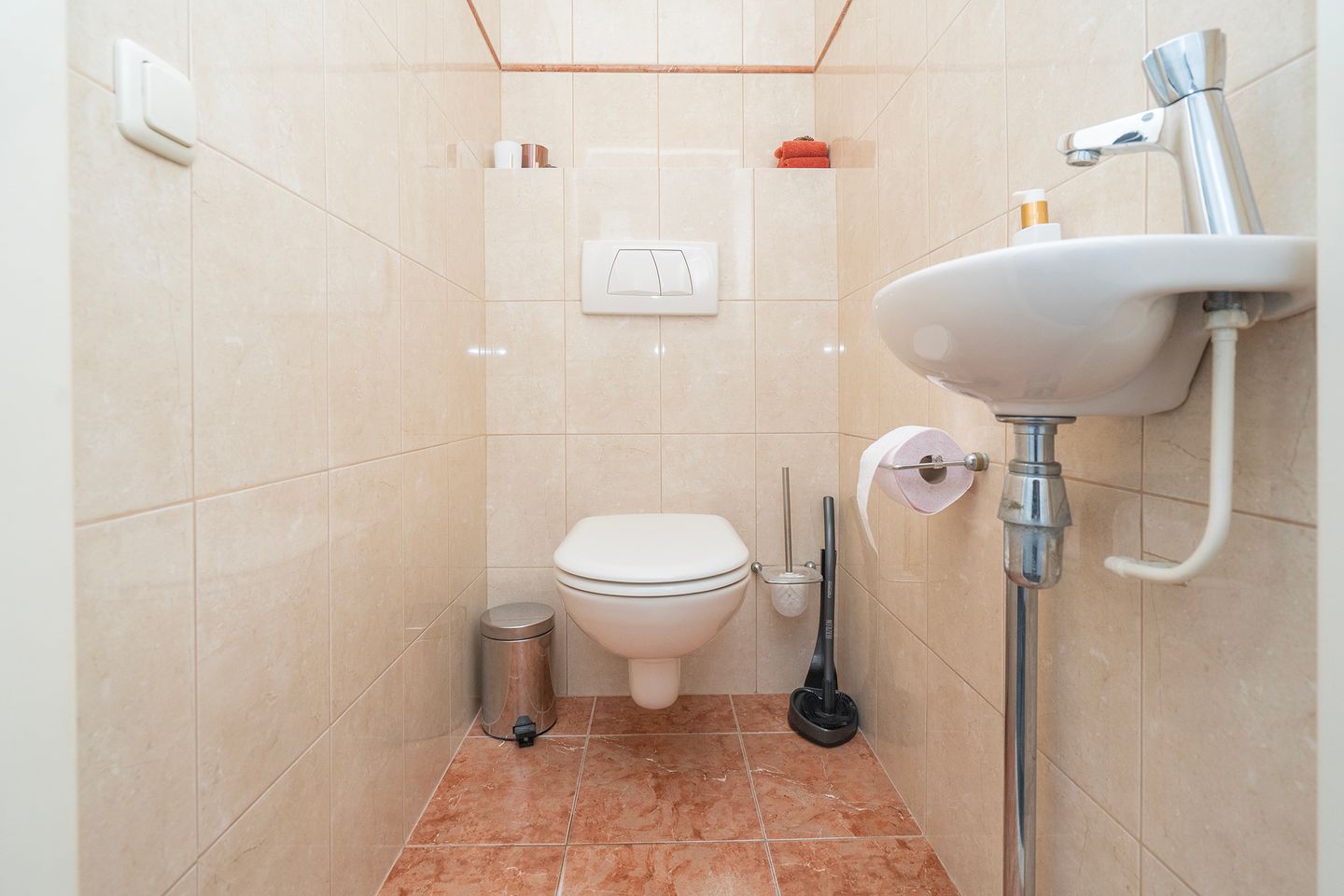 Photo 10 of Dokkumstraat 22