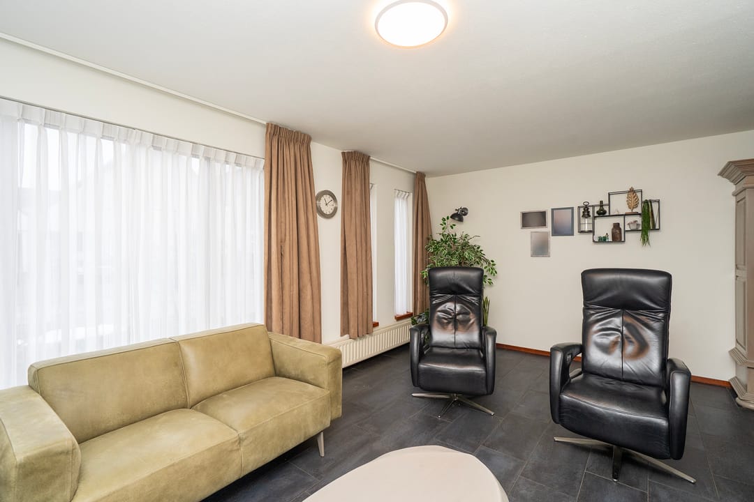 Photo 13 of Dokkumstraat 22