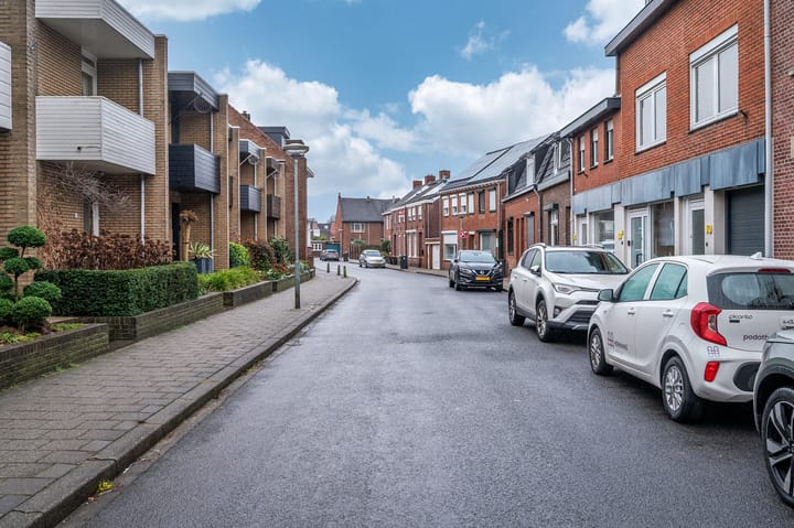 Photo 52 of 2e Lambertusstraat 7