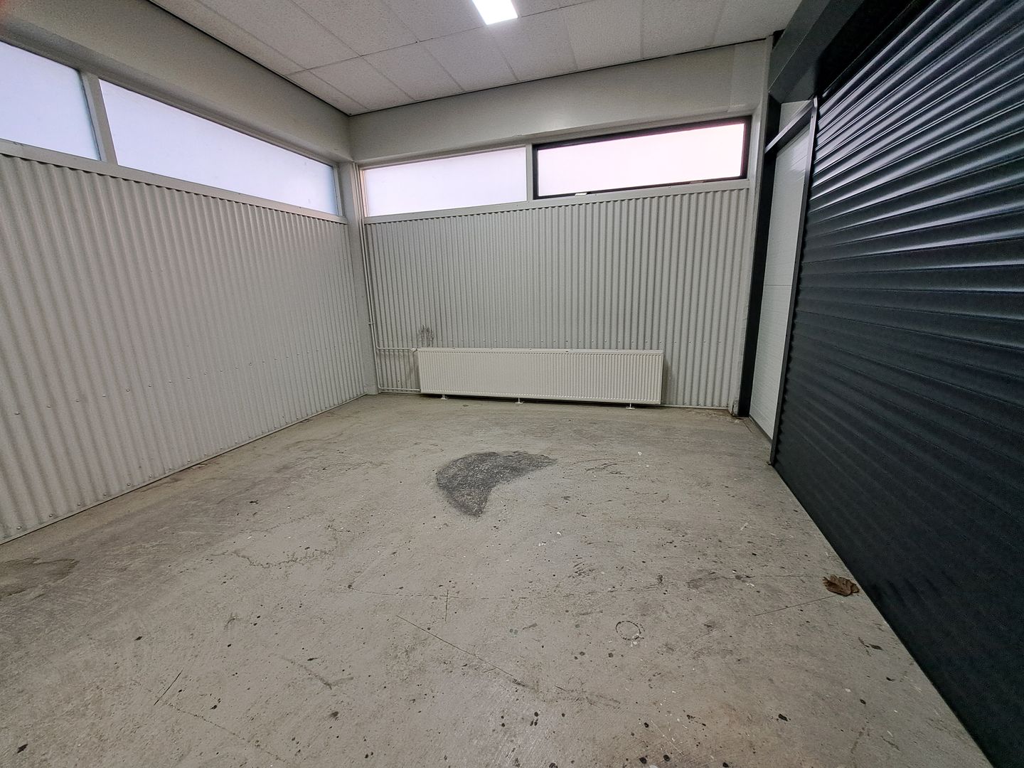 View photo 3 of Ringersstraat 6