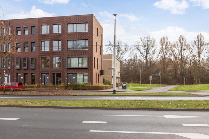 Foto 34 van IJssellaan 4