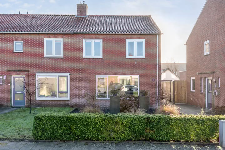 Photo 4 of Monumentstraat 19