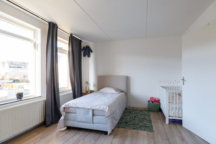 Foto 27 van George Formbystraat 37