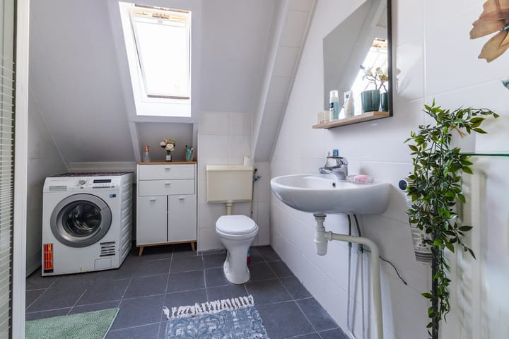 Foto 35 van George Formbystraat 37