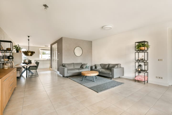 Photo 8 of Linnaeuslaan 25