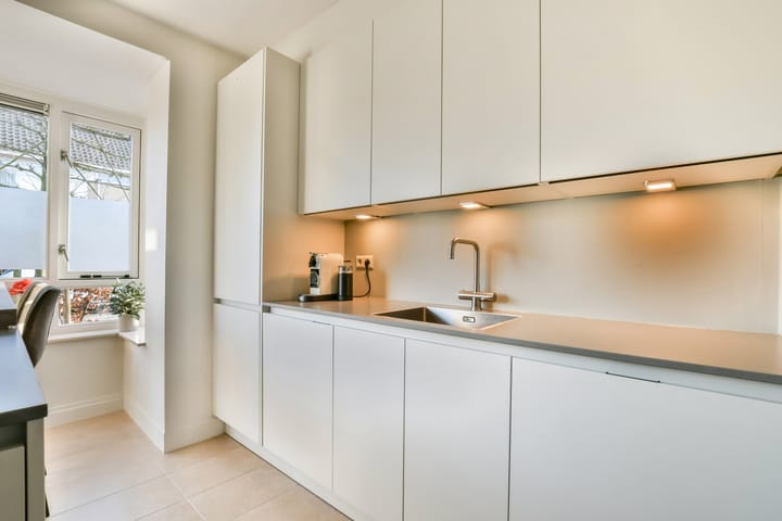 Photo 14 of Linnaeuslaan 25