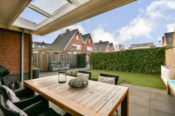 Photo 16 of Linnaeuslaan 25