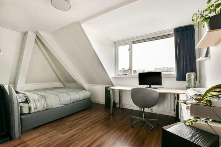 Photo 31 of Linnaeuslaan 25