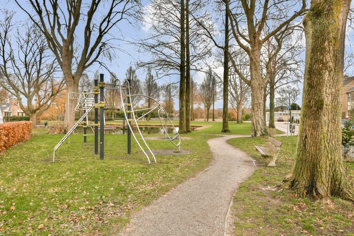 Photo 40 of Linnaeuslaan 25