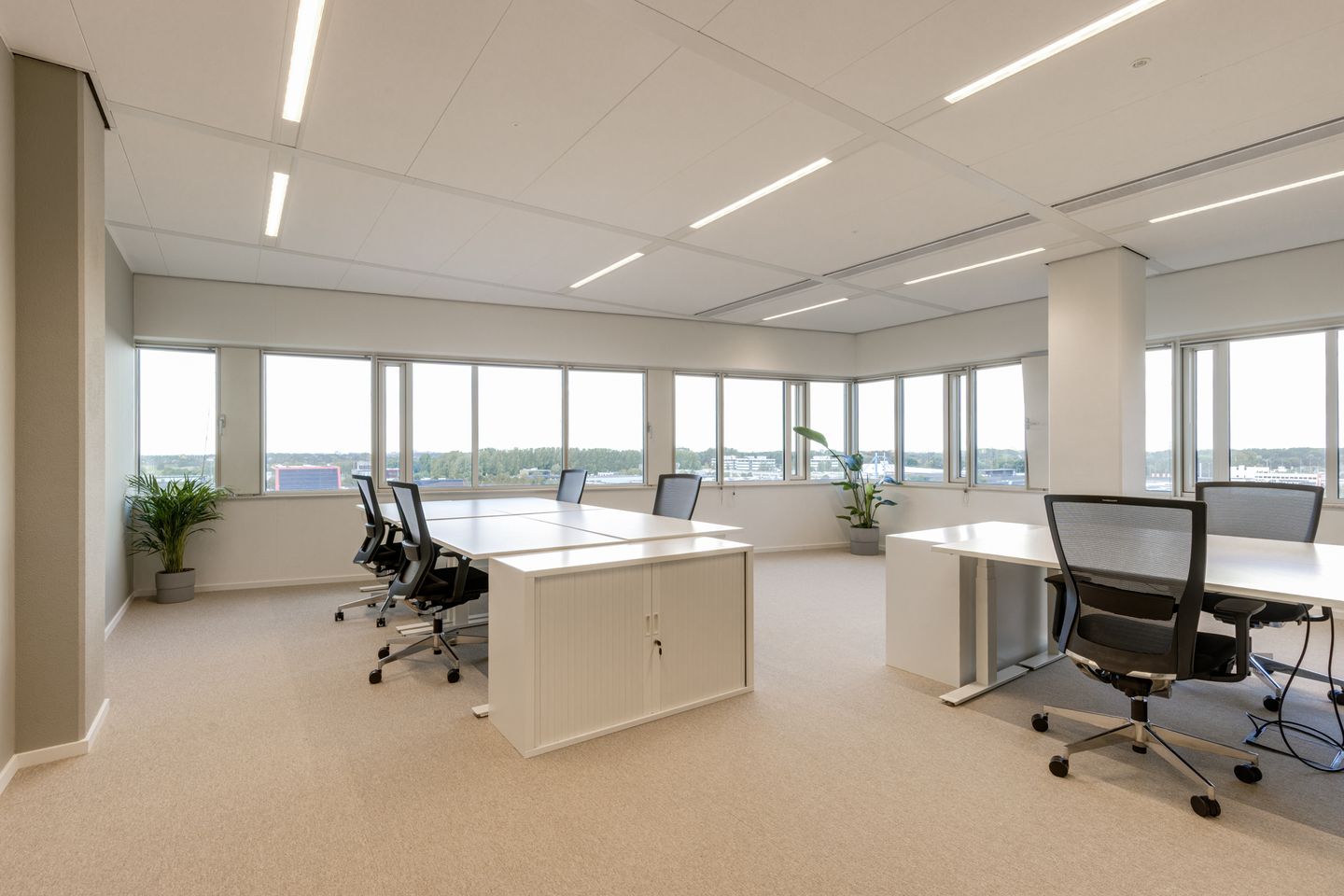 View photo 1 of Herikerbergweg 288